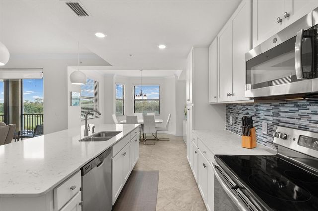 17510 GAWTHROP DRIVE 302, Bradenton, FL 34211