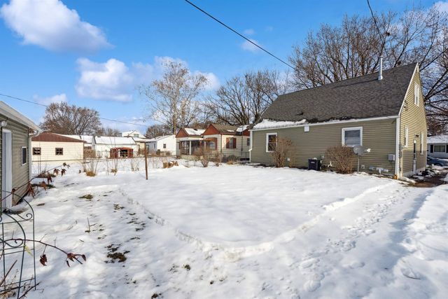 1044 Dundee, Waterloo, IA 50701