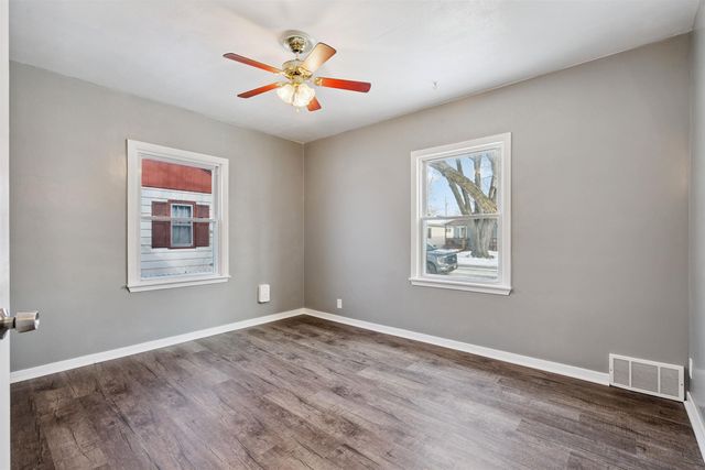 1044 Dundee, Waterloo, IA 50701