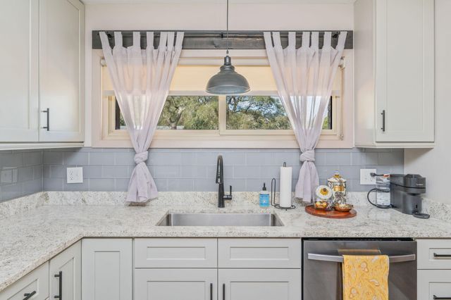 13 SE Alexandra Place, Fort Walton Beach, FL 32548