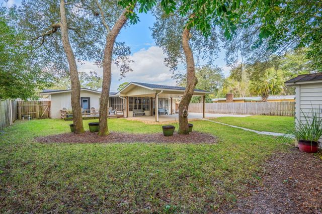 13 SE Alexandra Place, Fort Walton Beach, FL 32548