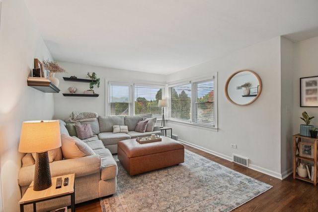 1024 Blanchard Street, Downers Grove, IL 60516