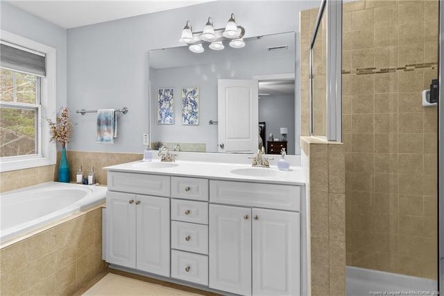 47 Abernathy Drive 13, Chapel Hill, NC 27517