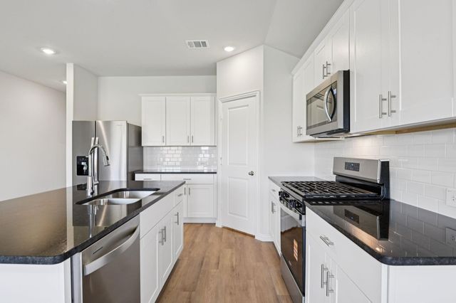 4104 Waco Drive, Farmersville, TX 75442