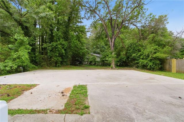 739 S Carter Drive, Jonesboro, GA 30236