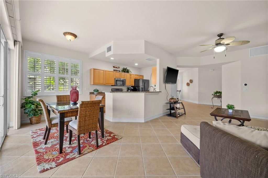 5626 Cape Harbour DR 102, CAPE CORAL, FL 33914 — photo 3