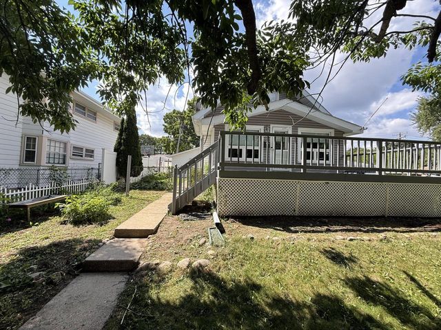 3825 S 84th STREET, Milwaukee, WI 53228