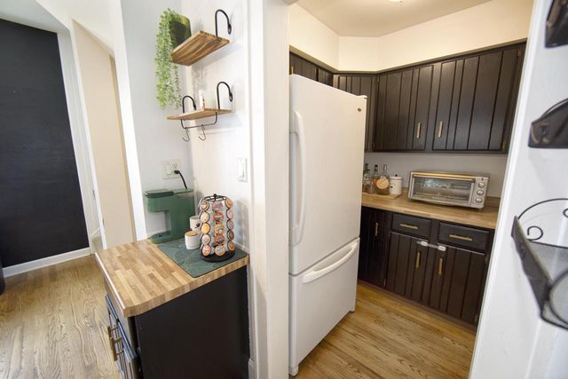 3825 S 84th STREET, Milwaukee, WI 53228
