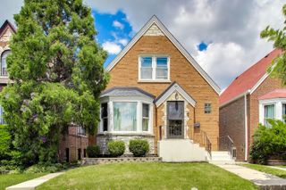 7028 W MELROSE Street, Chicago, IL 60634