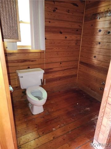 2203 County Dr, Petersburg, VA 23803