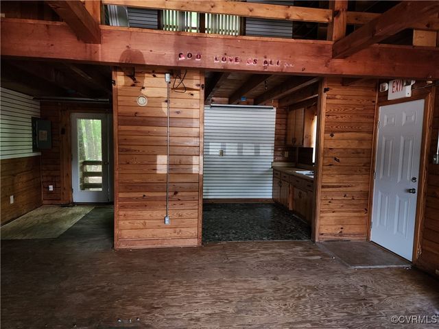 2203 County Dr, Petersburg, VA 23803