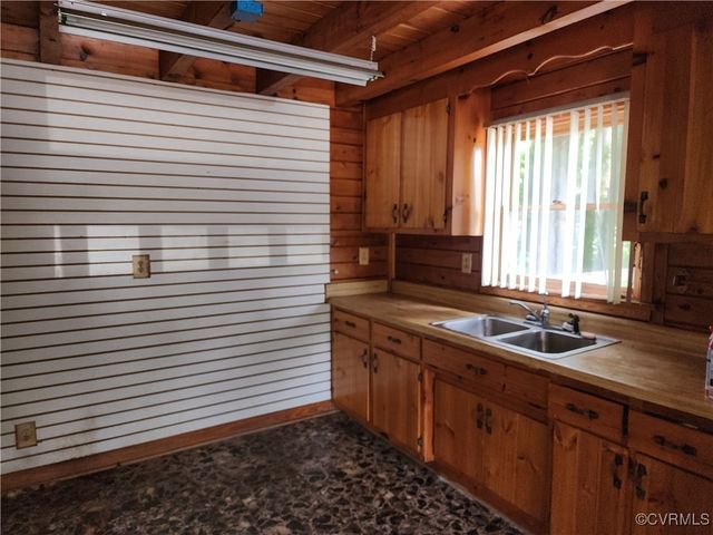 2203 County Dr, Petersburg, VA 23803