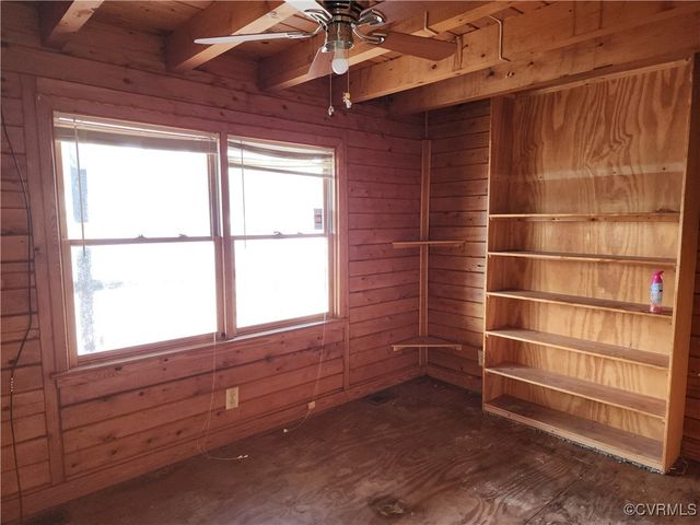 2203 County Dr, Petersburg, VA 23803
