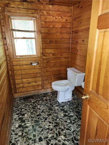 2203 County Dr, Petersburg, VA 23803