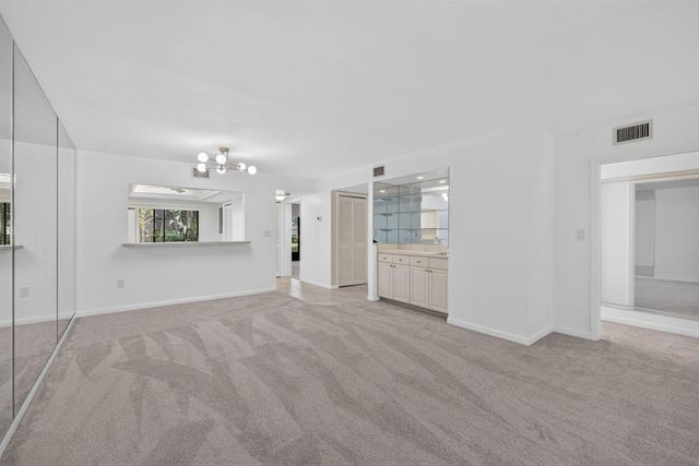 9460 Meadowood Drive 104, Fort Pierce, FL 34951