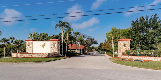 9460 Meadowood Drive 104, Fort Pierce, FL 34951