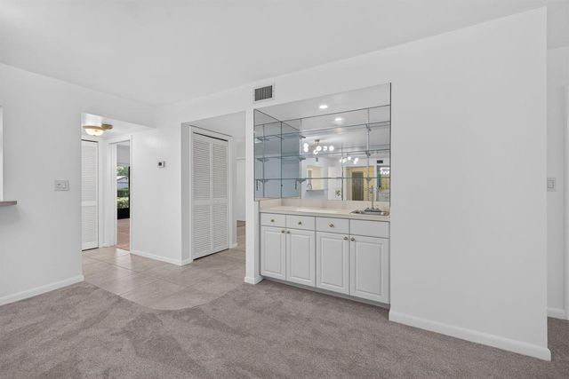 9460 Meadowood Drive 104, Fort Pierce, FL 34951