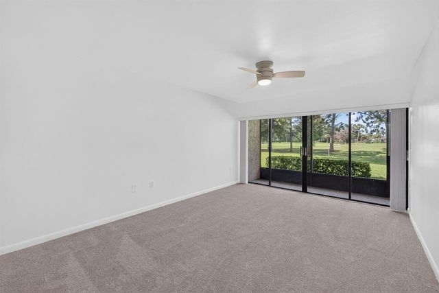9460 Meadowood Drive 104, Fort Pierce, FL 34951