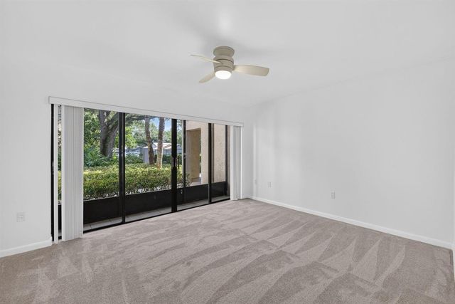 9460 Meadowood Drive 104, Fort Pierce, FL 34951