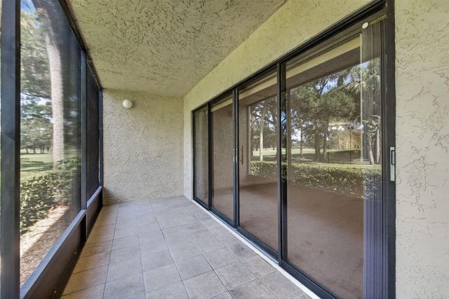 9460 Meadowood Drive 104, Fort Pierce, FL 34951