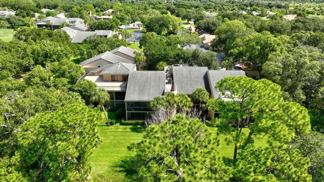 9460 Meadowood Drive 104, Fort Pierce, FL 34951