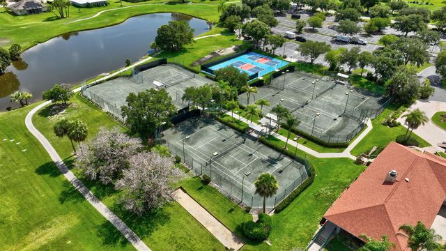 9460 Meadowood Drive 104, Fort Pierce, FL 34951