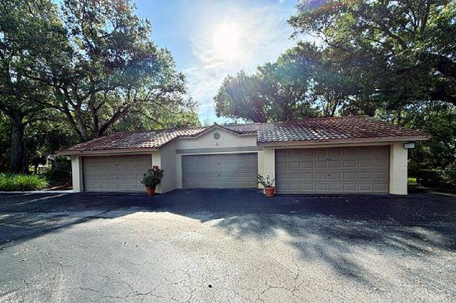 9460 Meadowood Drive 104, Fort Pierce, FL 34951