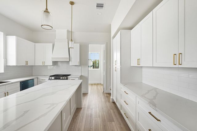 1122 Weiss Street, Houston, TX 77009