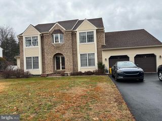 4 SANTINA CT, Lawrenceville, NJ 08648