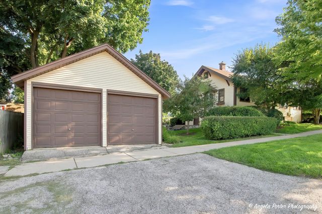 204 N Archer Avenue, Mundelein, IL 60060