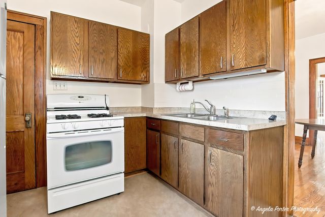 204 N Archer Avenue, Mundelein, IL 60060