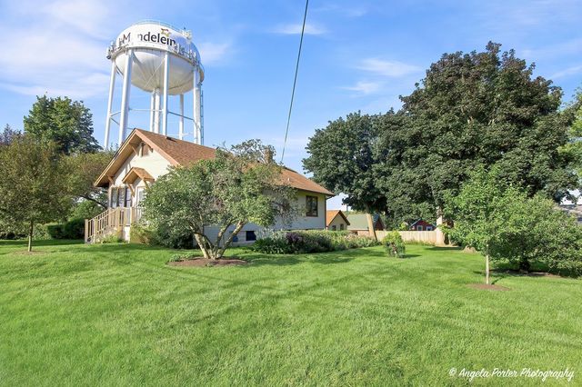 204 N Archer Avenue, Mundelein, IL 60060