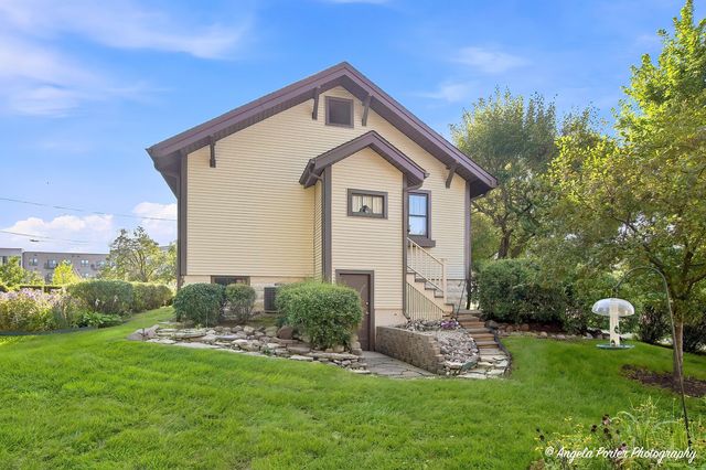 204 N Archer Avenue, Mundelein, IL 60060
