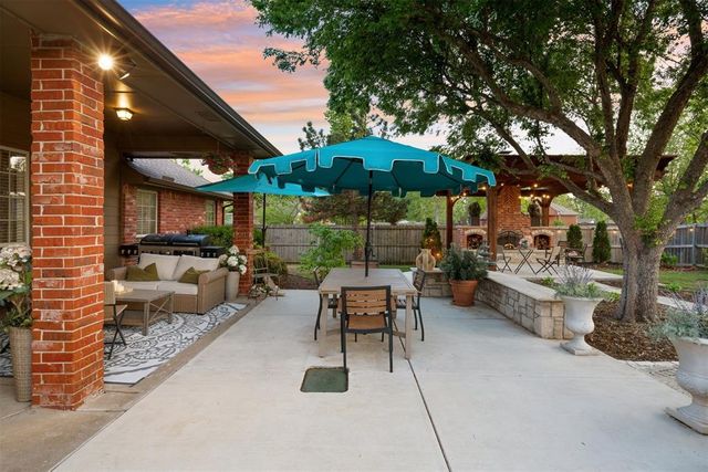 4400 Warrington Way, Norman, OK 73072