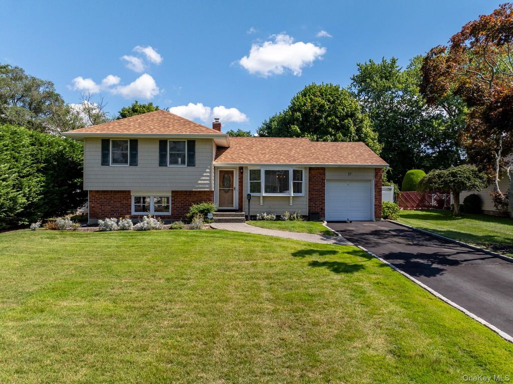 17 Keswick Drive, East Islip, NY 11730 — exterior