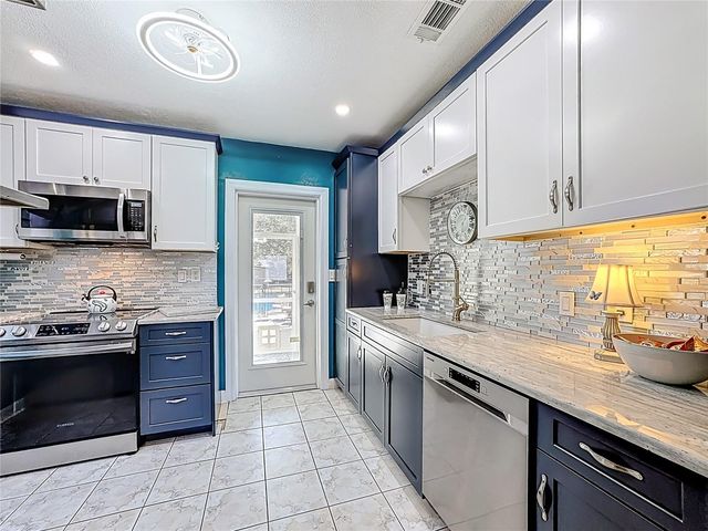 508 18TH AVENUE W, Palmetto, FL 34221