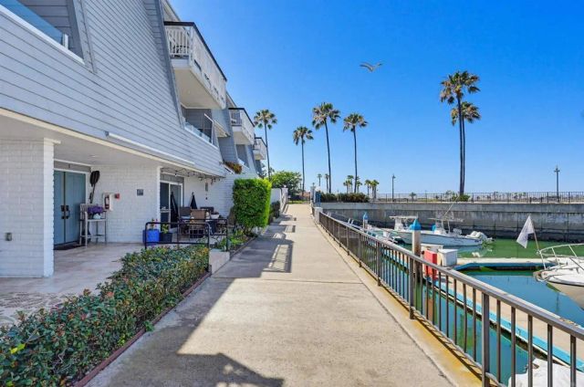 43 Montego Court, Coronado, CA 92118