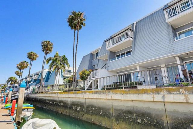 43 Montego Court, Coronado, CA 92118