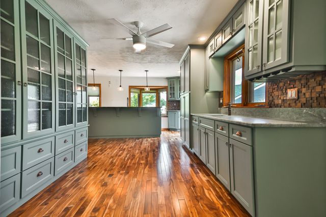 9525 BRENDA Drive, Roscoe, IL 61073