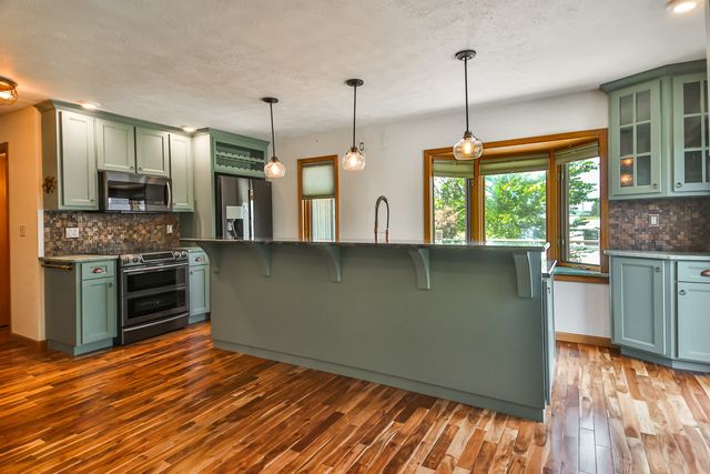 9525 BRENDA Drive, Roscoe, IL 61073