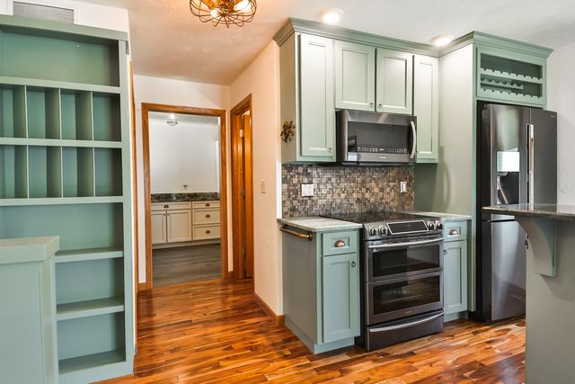 9525 BRENDA Drive, Roscoe, IL 61073