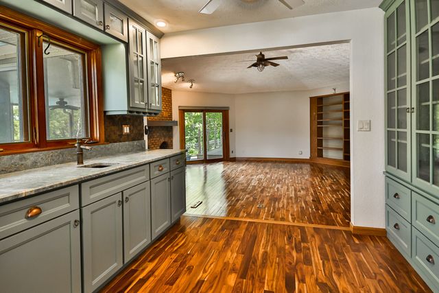 9525 BRENDA Drive, Roscoe, IL 61073