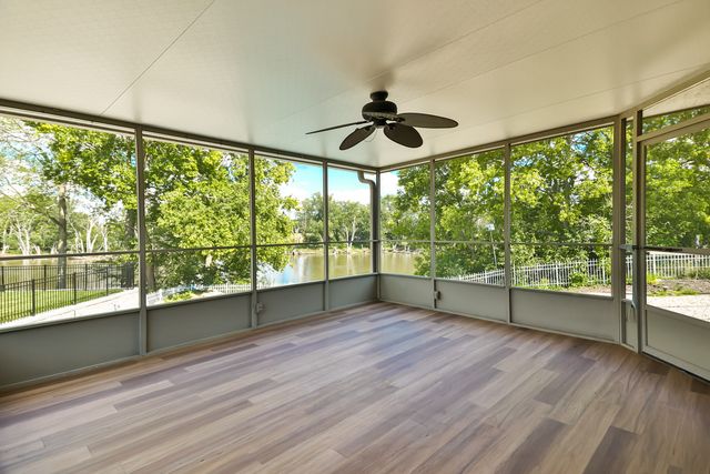 9525 BRENDA Drive, Roscoe, IL 61073