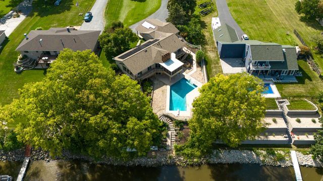 9525 BRENDA Drive, Roscoe, IL 61073