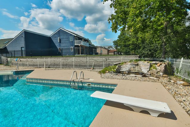 9525 BRENDA Drive, Roscoe, IL 61073