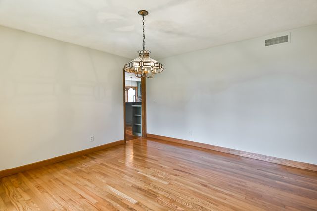 9525 BRENDA Drive, Roscoe, IL 61073