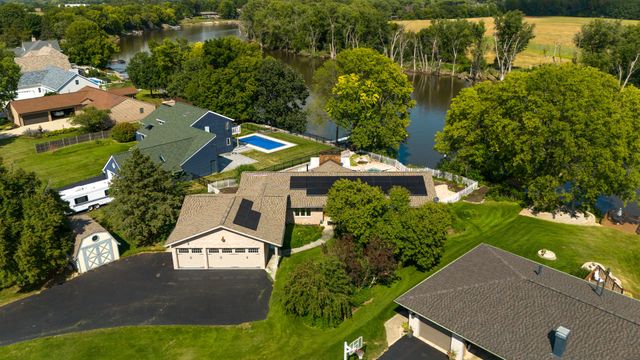 9525 BRENDA Drive, Roscoe, IL 61073