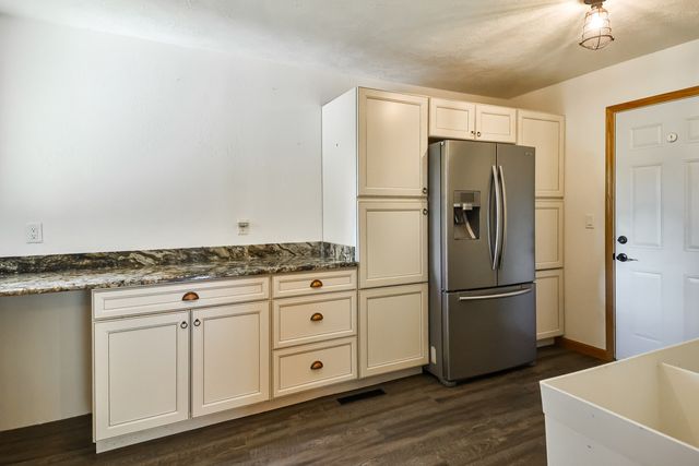 9525 BRENDA Drive, Roscoe, IL 61073