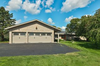 9525 BRENDA Drive, Roscoe, IL 61073