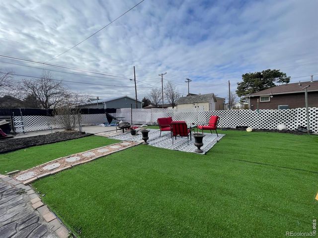 318 Iowa Avenue, Stratton, CO 80836